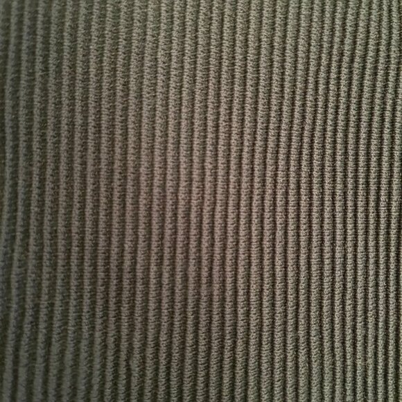 Aritizia Babaton Sculpt Knit One-Shoulder Cropped Tank - Picture 2 of 3